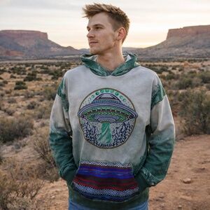 MissLook Alien UFO Graphic Hoodie Green Unisex Adult Large L Pullover Sweatshirt